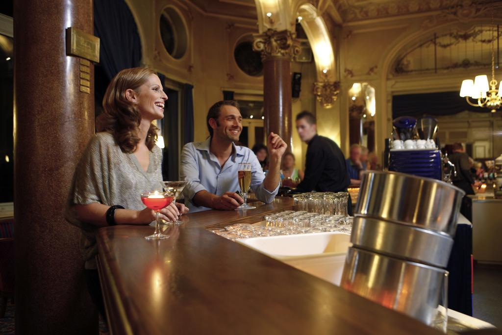 武尔佩拉 Robinson Club Schweizerhof酒店 餐厅 照片